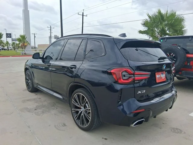 Used 2022 Black BMW sDrive30i image 6