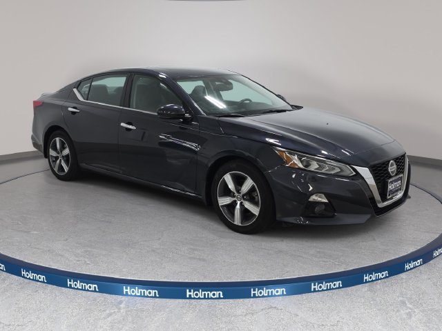 Used 2019 Blue Nissan 2.5 SV image 4