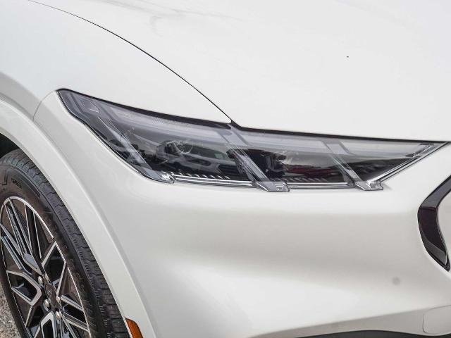 New 2026 Star White Metallic Tri-coat Ford Premium image 36