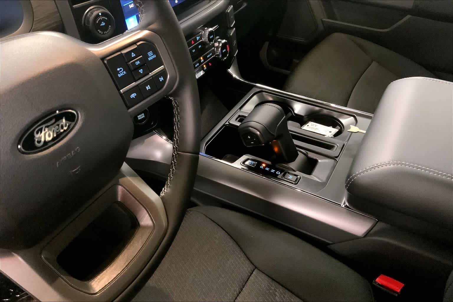 New 2026 Carbonized Gray Metallic Ford XLT image 6