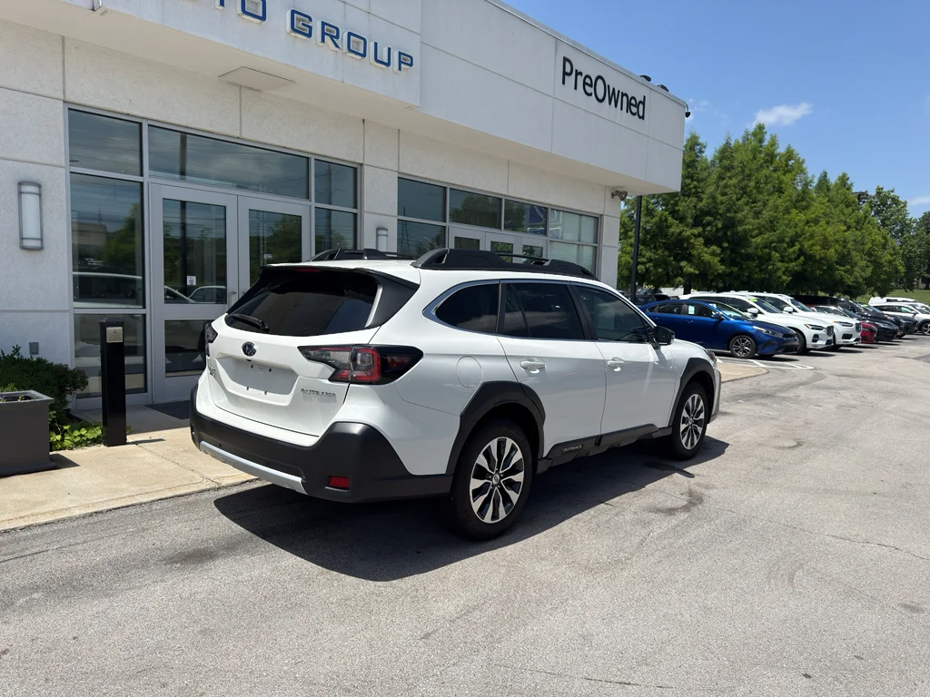 Used 2023 Crystal White Pearl Subaru Limited image 3