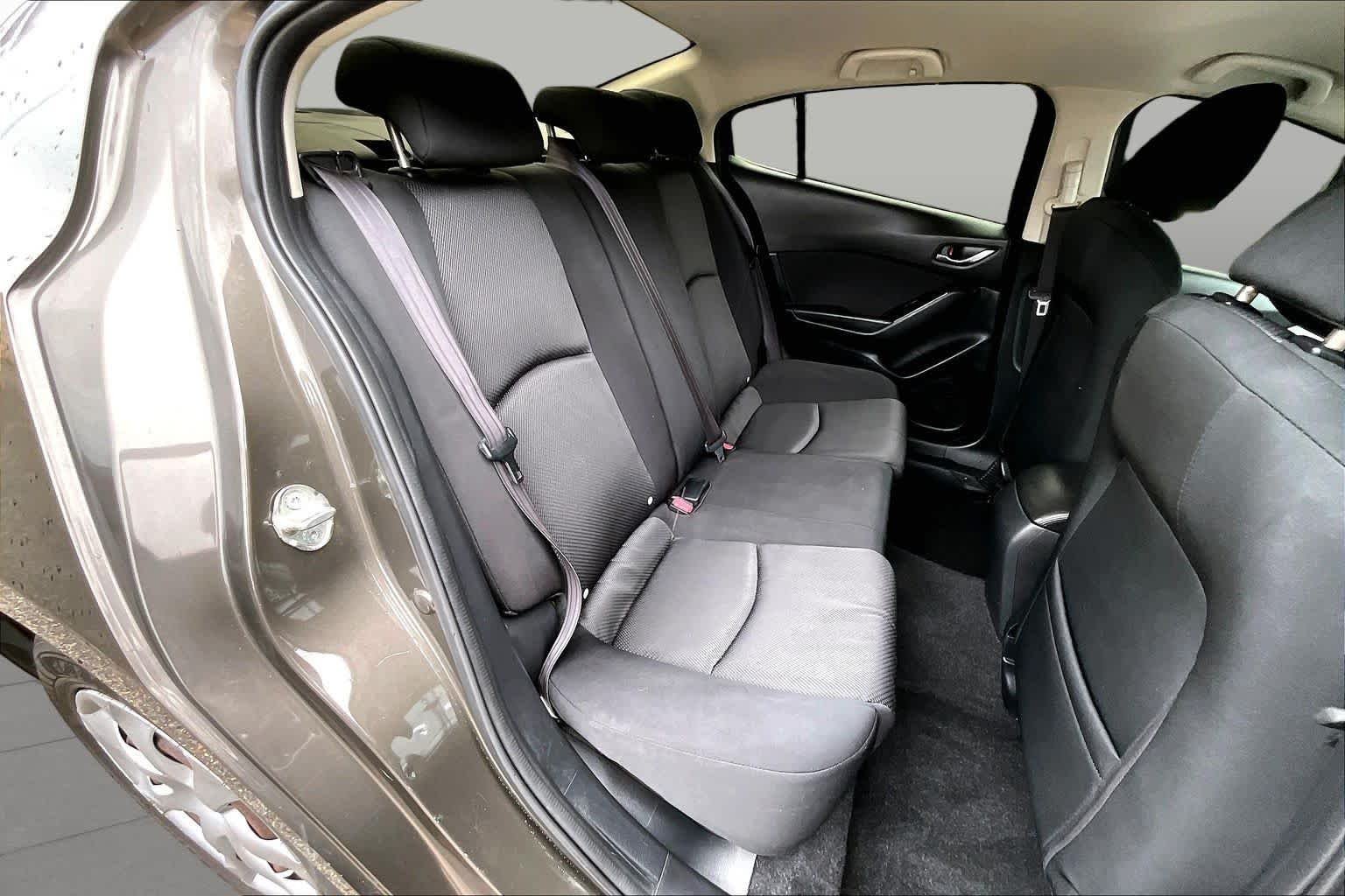Used 2017  Mazda Sport image 20