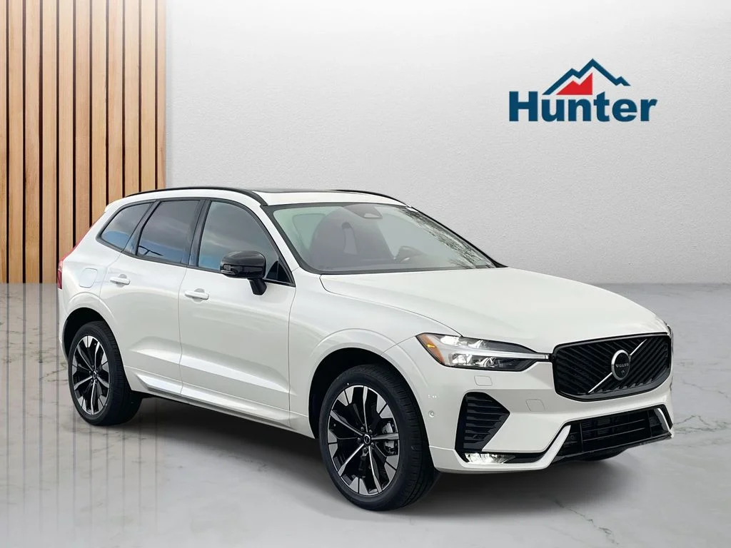 New 2026 Crystal White Volvo Plus image 1