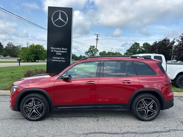 New 2026 MANUFAKTUR Patagonia Red Metallic Mercedes-Benz GLB 250 image 2