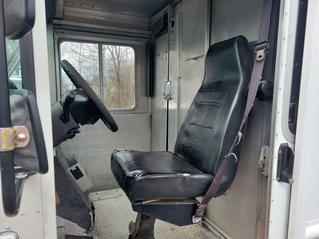 Used 2012  Ford Base image 17