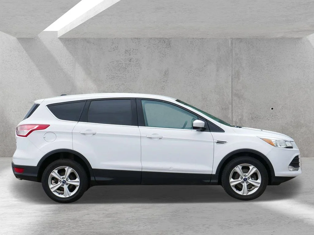 Used 2013 Ford Escape SE with VIN 1FMCU0GX4DUD77865 for sale in White Bear Lake, Minnesota
