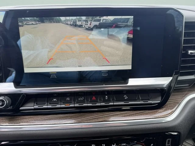 Used 2022 SUMMIT WHITE Chevrolet LT image 20
