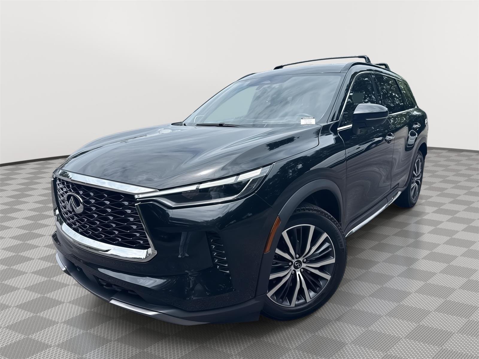 Used 2023 Mineral Black INFINITI AUTOGRAPH image 2