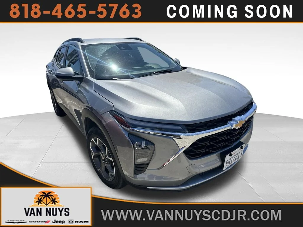 Used 2025 Gray Chevrolet LT image 1