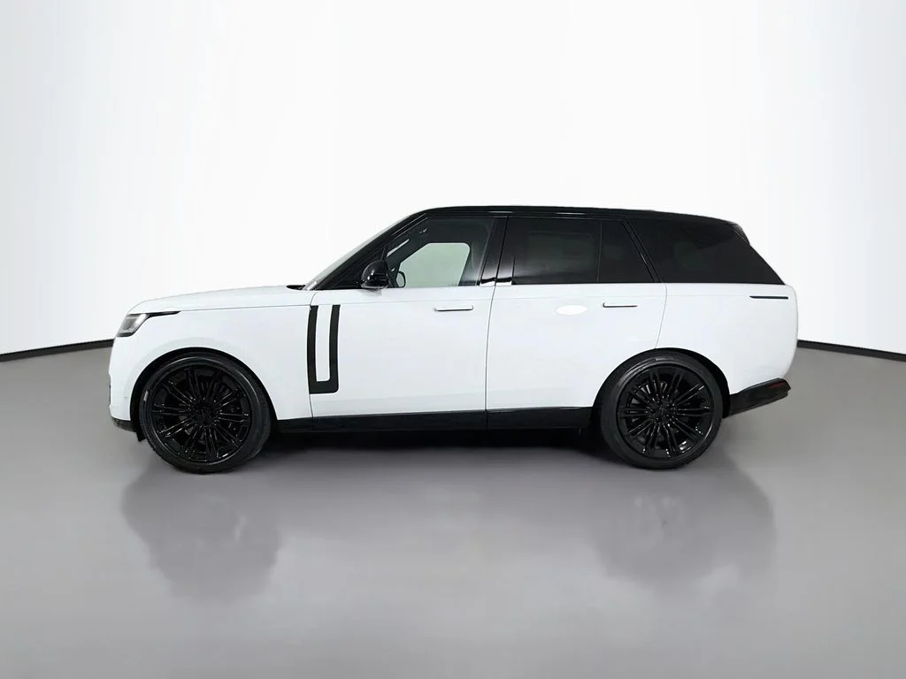 New 2026 Fuji White Land Rover SE image 8