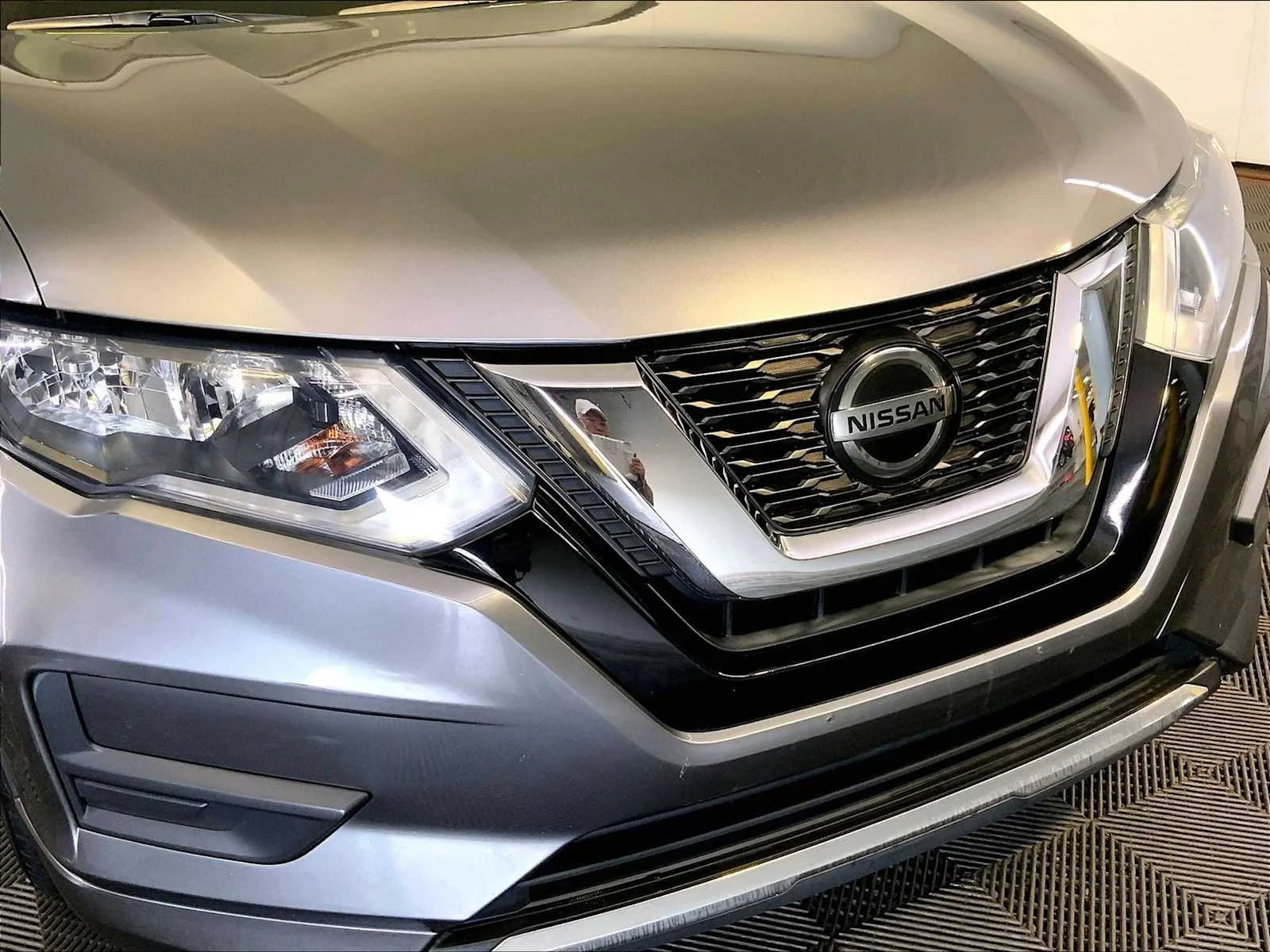 Used 2019 Gun Metallic Nissan SV image 34