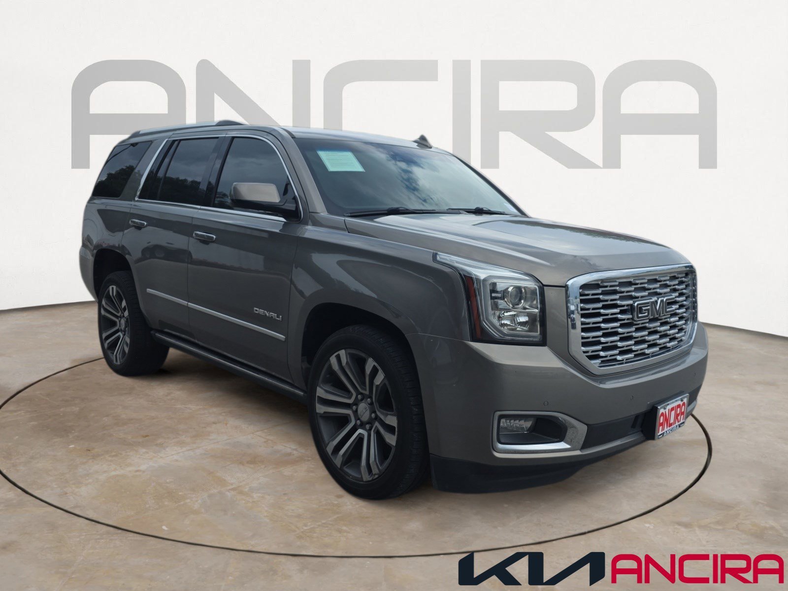 2019 GMC Yukon 4WD Denali's photo