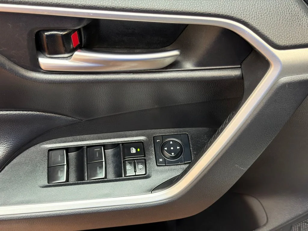 Used 2023 White Toyota XLE image 20