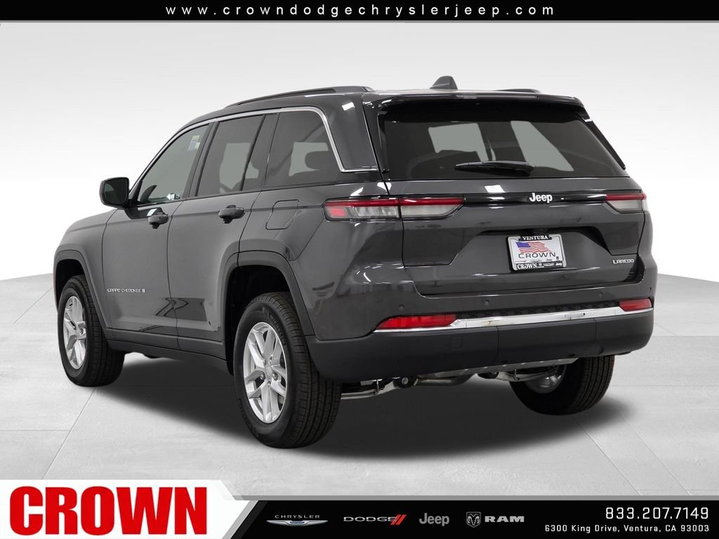 New 2026 Baltic Gray Metallic Clear-Coat Exterior Paint Jeep Laredo image 7
