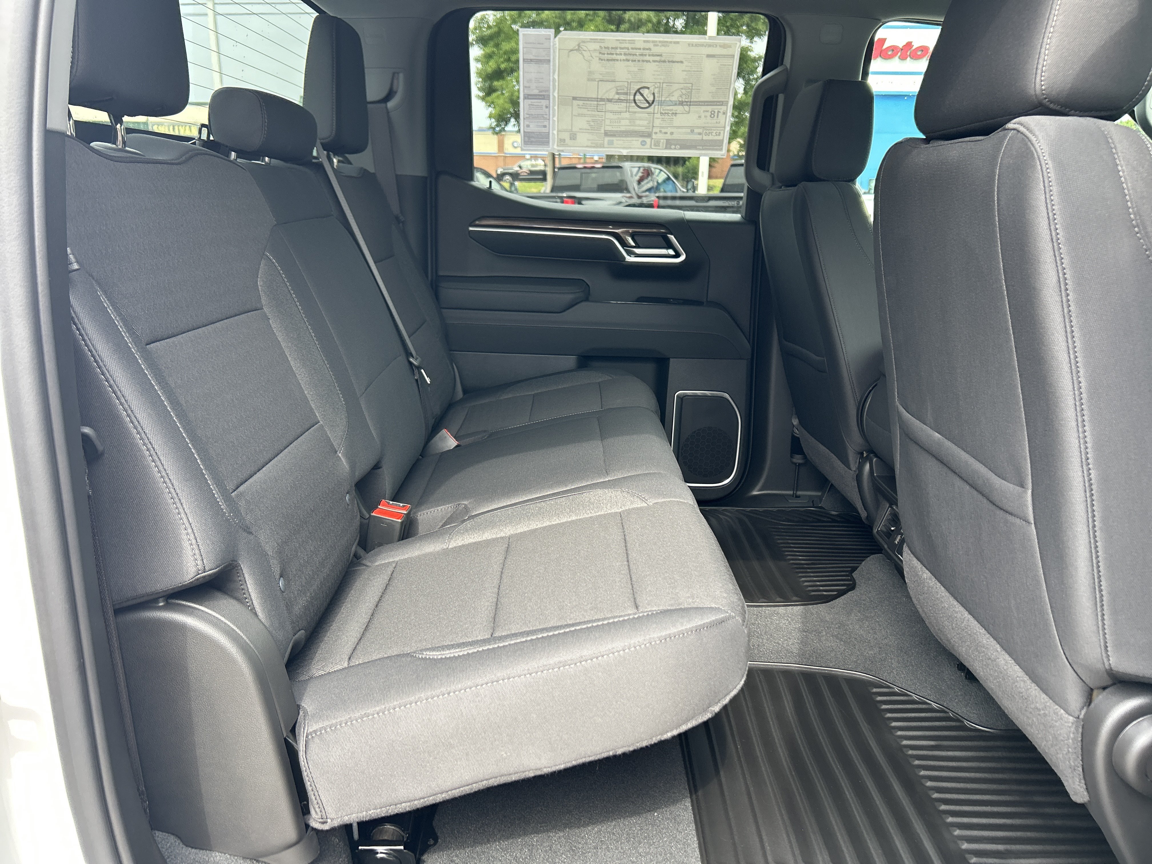 New 2026 Summit White Chevrolet LT (2FL) image 11