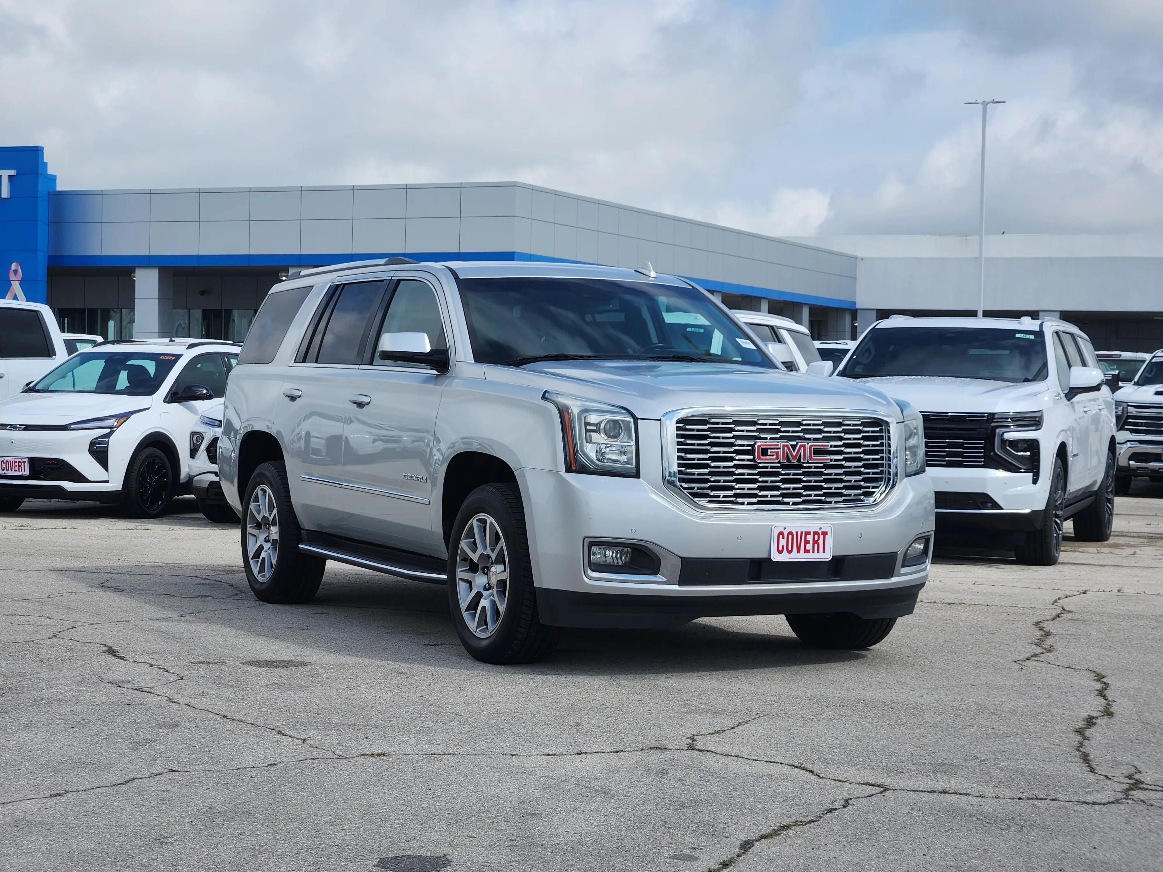 Used 2018 Quicksilver Metallic GMC Denali image 3