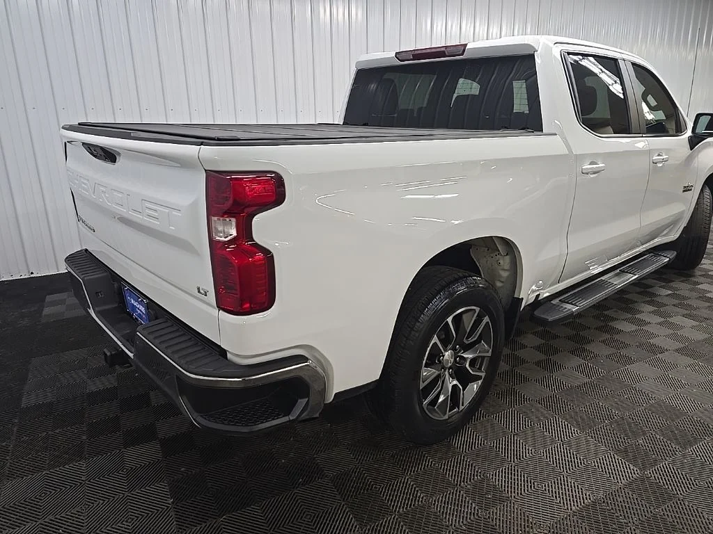Used 2022 White Chevrolet LT image 10