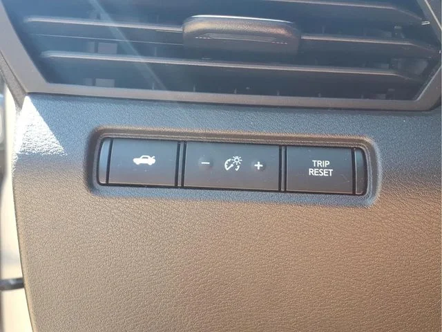Used 2024 Silver Nissan 2.5 SV image 15