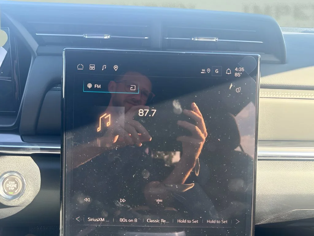 New 2027 Summit White GMC Elevation image 17