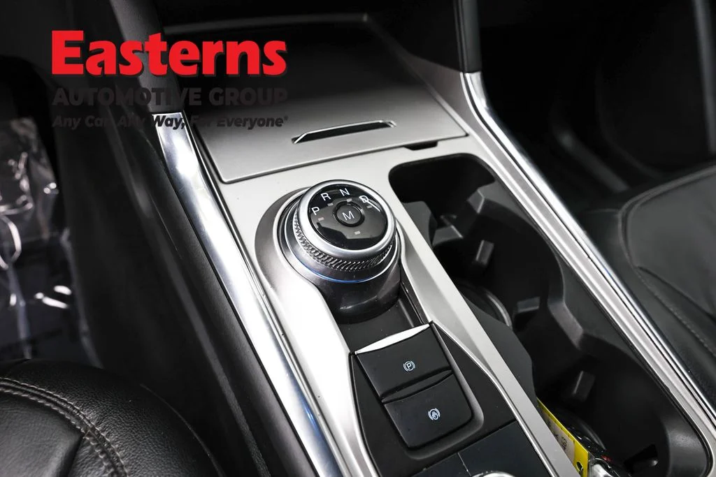 Used 2020 Black Ford Limited image 13