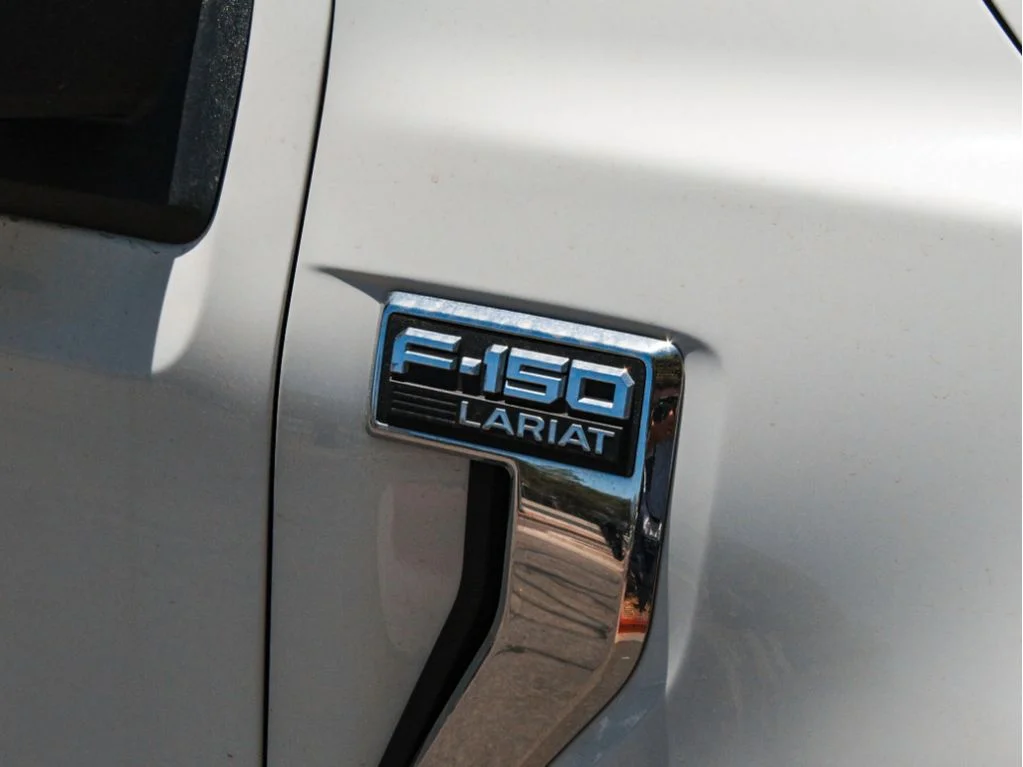 Used 2022 Oxford White Ford LARIAT image 4