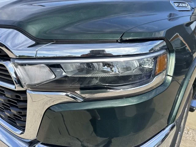 New 2027 Serrano-Green Metallic Exterior Paint RAM Big Horn/Lone Star image 9