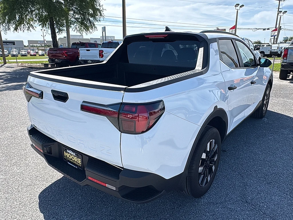 Used 2025 Atlas White Hyundai  image 5