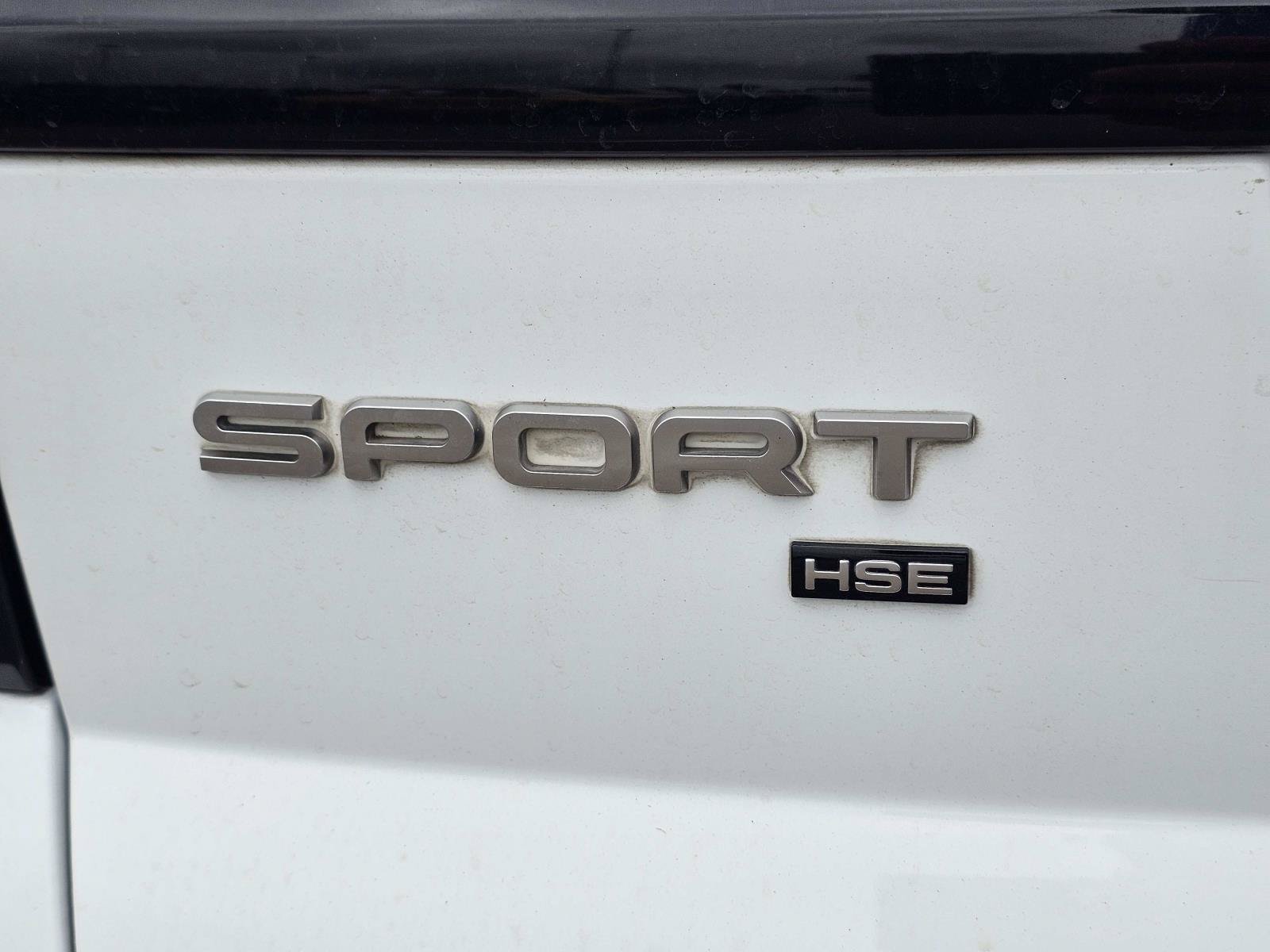 Used 2021 White Land Rover HSE Silver Edition image 10