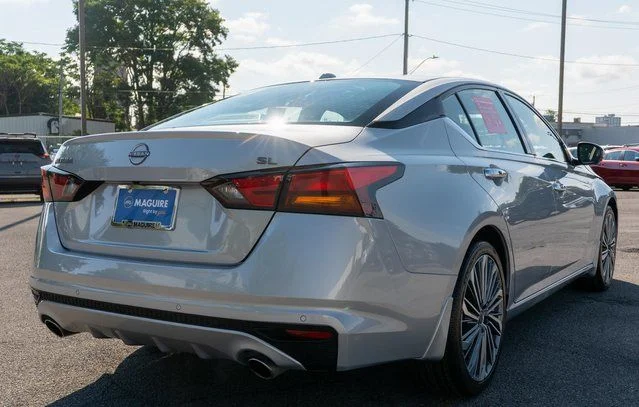 Certified Used 2025 Silver Nissan 2.5 SL image 7