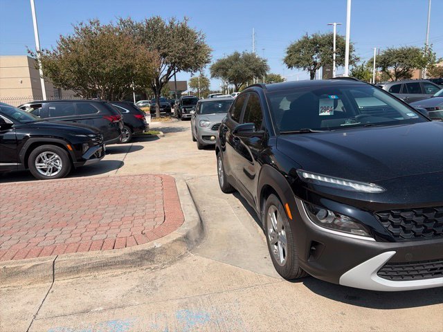 Certified Used 2023 Abyss Black Hyundai SEL image 3