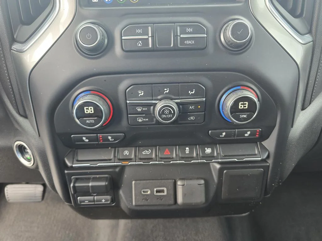 Used 2019 Summit White Chevrolet LT image 16