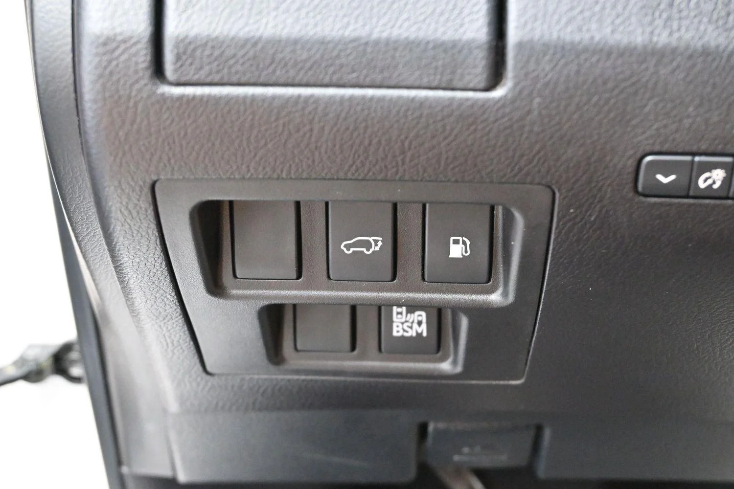 Used 2015 Starfire Pearl Lexus FWD image 26