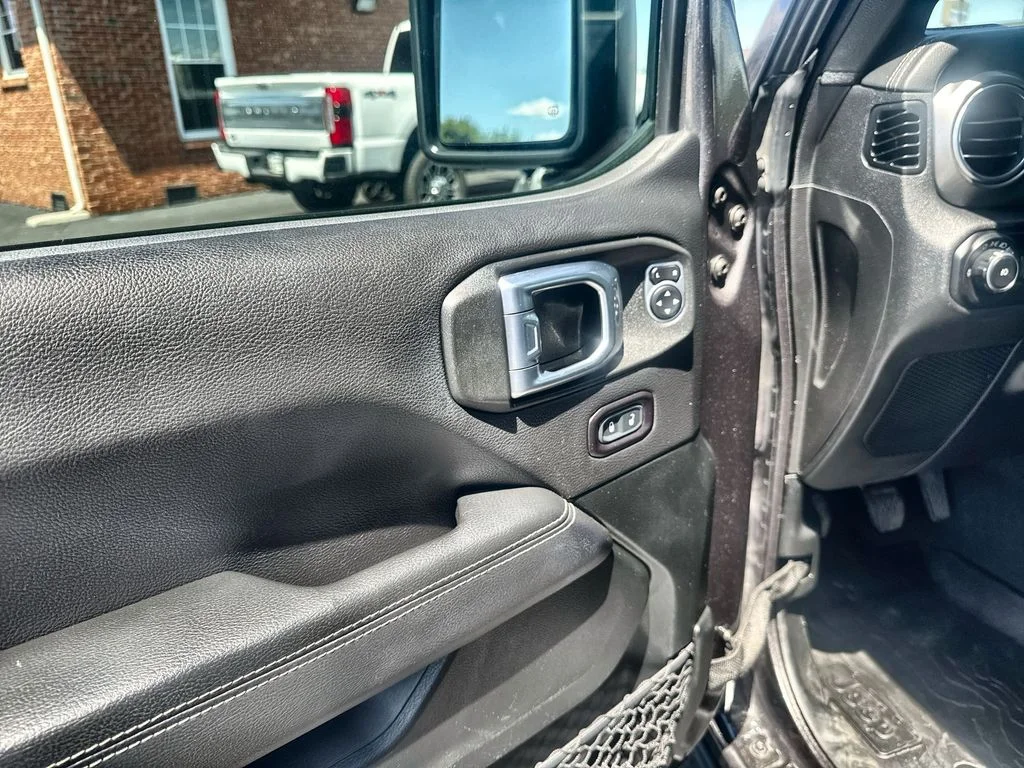 Used 2020 Gray Jeep Unlimited Sahara image 13