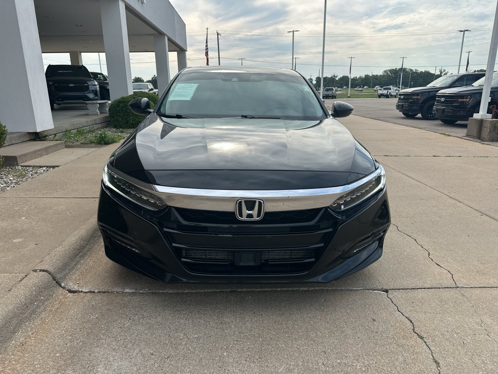 Used 2018 Crystal Black Pearl Honda Touring 1.5T image 13