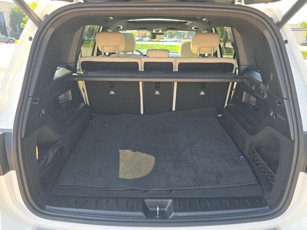 Certified Used 2025 Polar White Mercedes-Benz GLB 250 image 17
