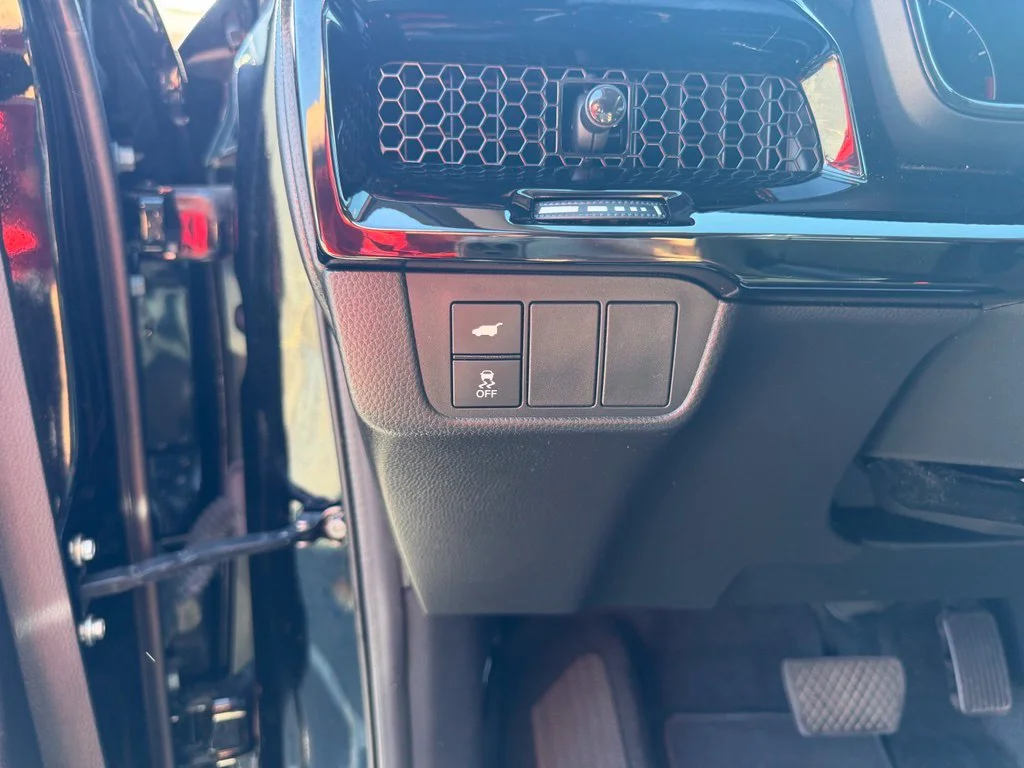 Used 2023 Black Honda EX-L image 17