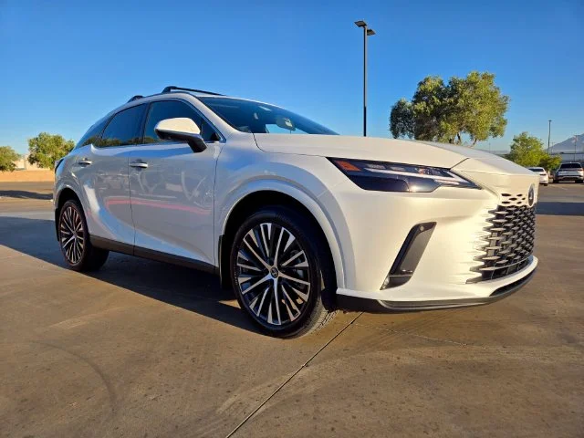 New 2026 Eminent White Pearl Lexus PREMIUM PLUS image 2