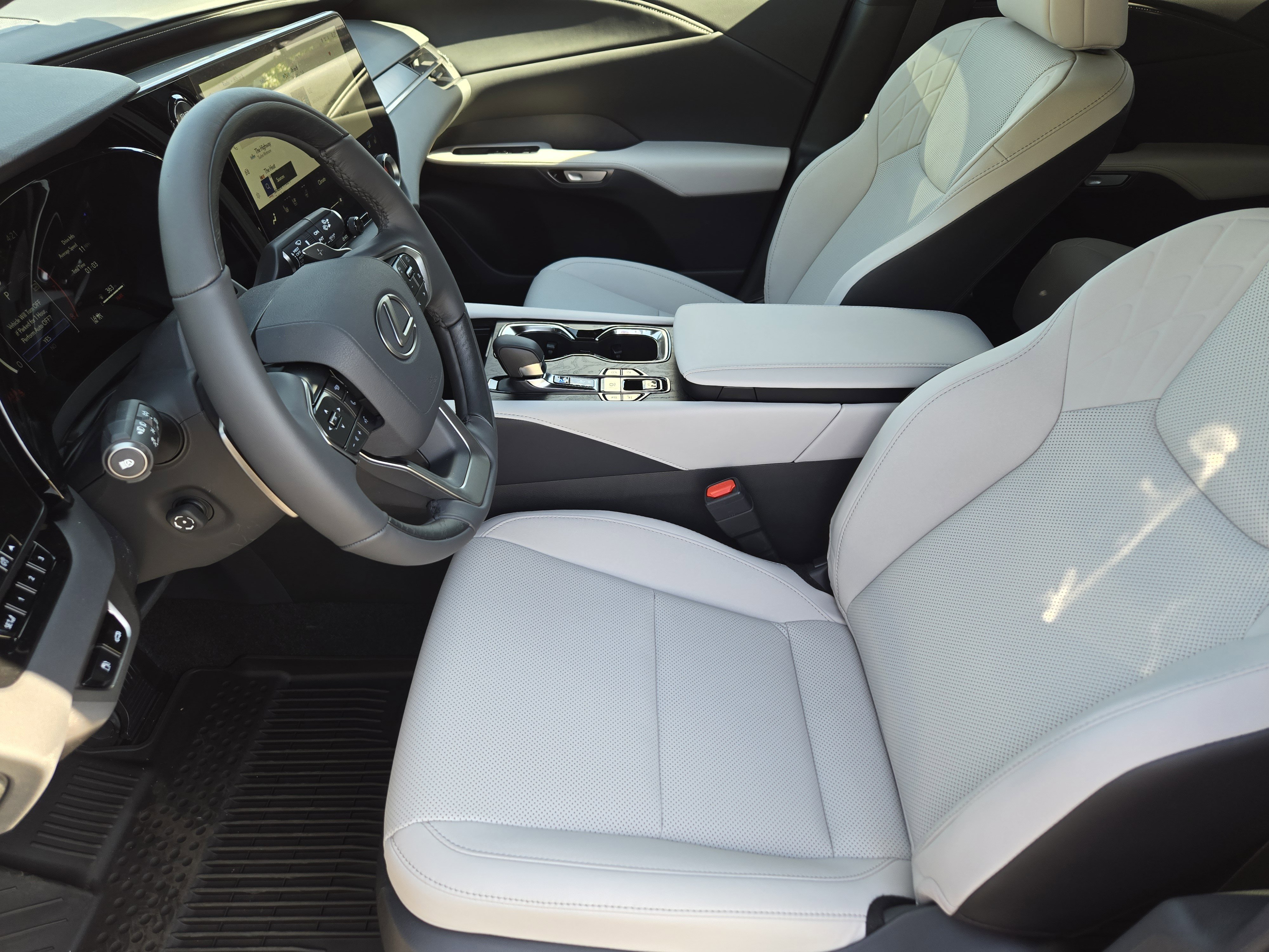 New 2026 Cloudburst Gray Lexus PREMIUM image 9