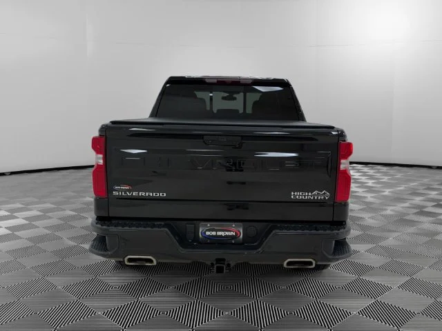 Certified Used 2021 MOSAIC BLACK METALLIC Chevrolet High Country image 4