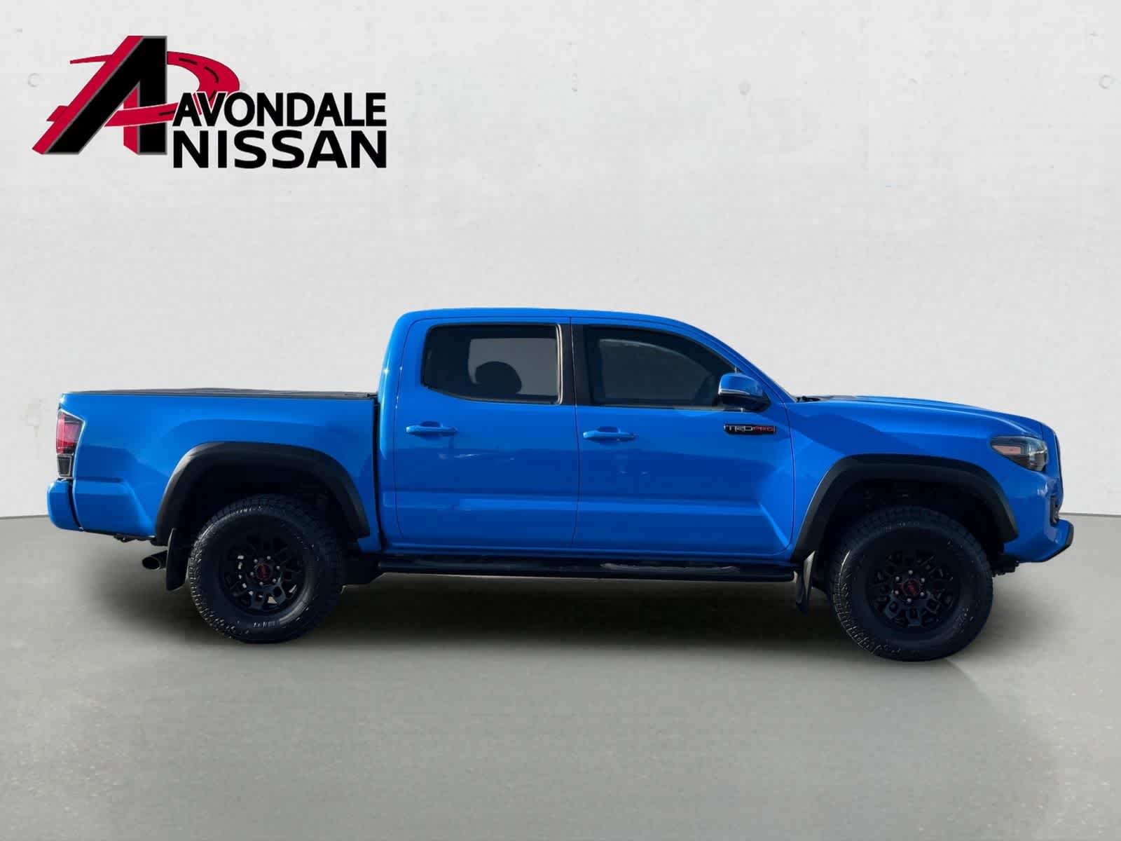 Used 2019 Midnight Black Metallic Toyota SR5 image 7
