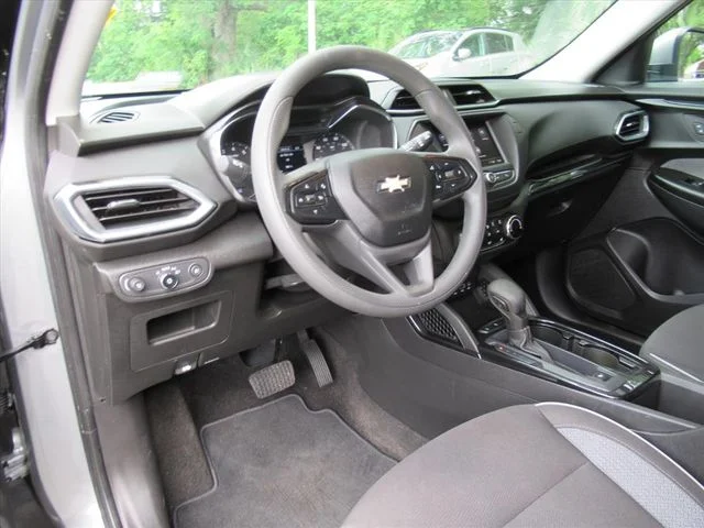 Used 2023 Gray Chevrolet LT image 16