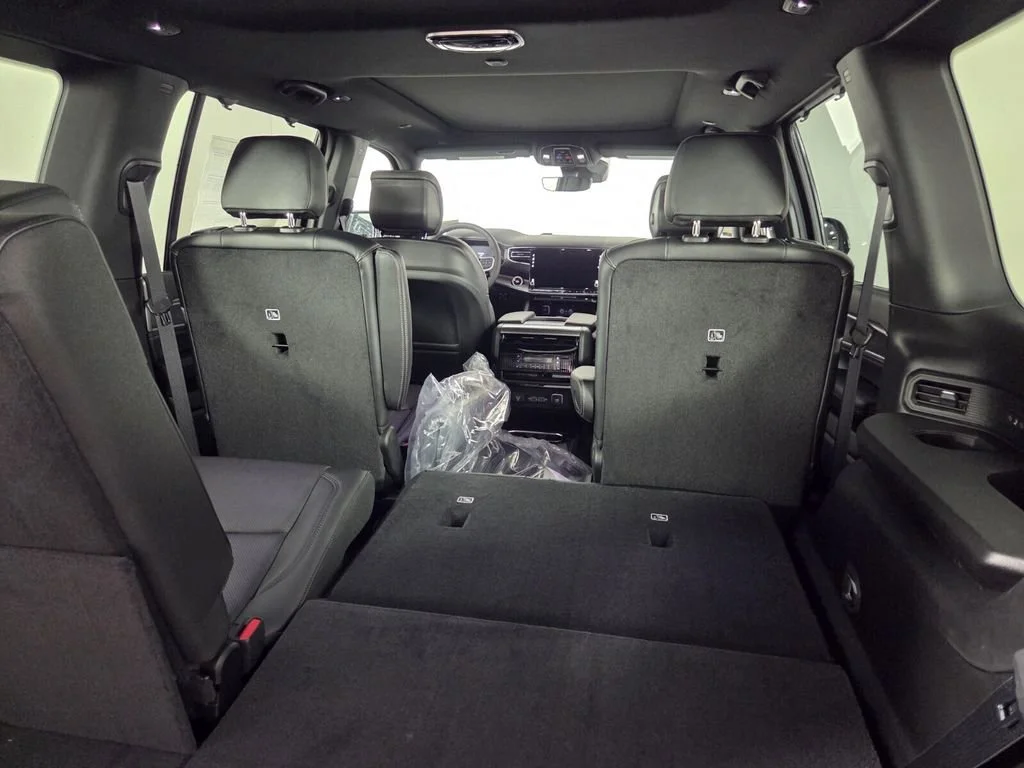 New 2026 High Gloss Black Exterior Paint Jeep Limited Reserve image 19