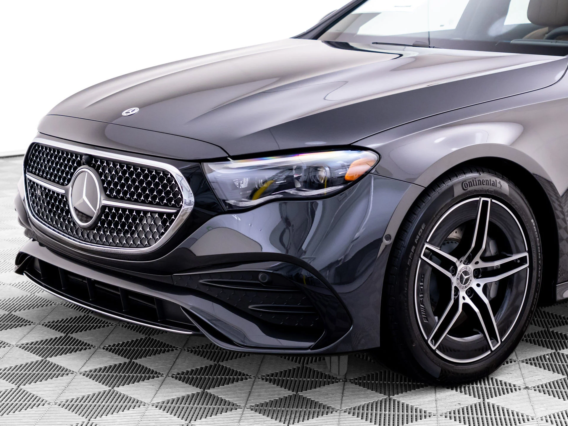 New 2027 Gray Mercedes-Benz E 450 image 38