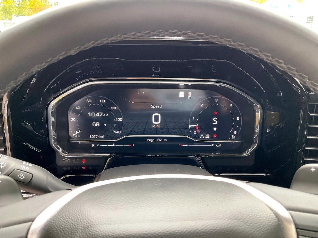 Used 2023 White GMC SLT image 15