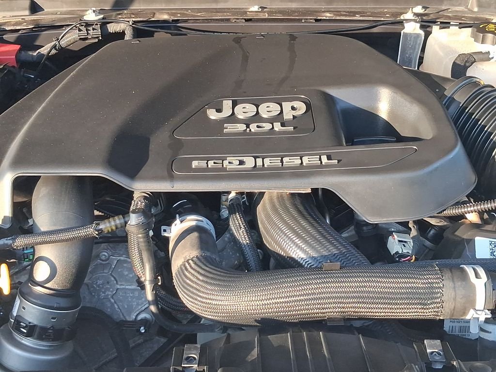 Used 2021 Gray Jeep Rubicon image 9