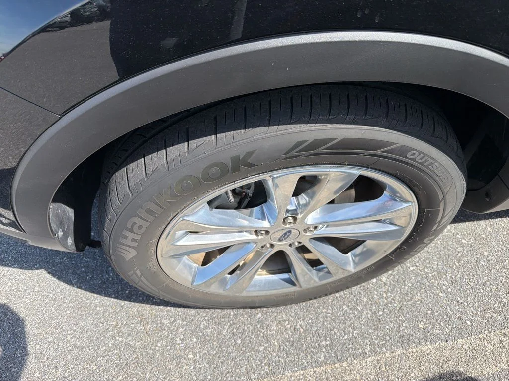 Certified Used 2018 Shadow Black Ford XLT image 4