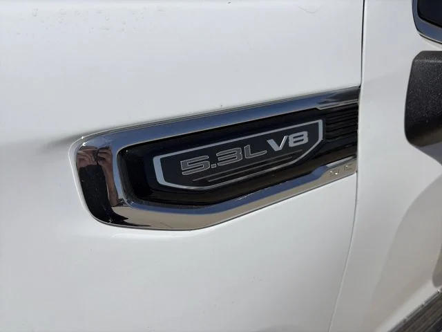 New 2026 White GMC SLT image 3
