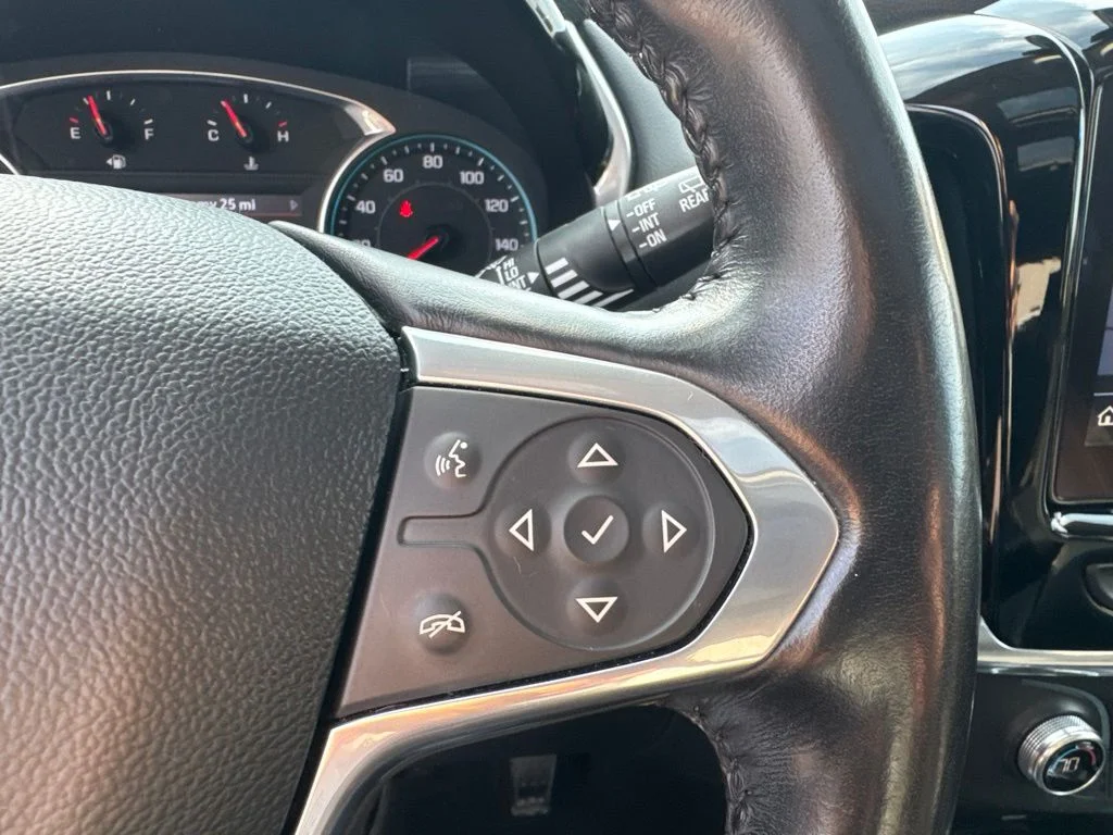 Used 2021 Mosaic Black Metallic Chevrolet RS image 17