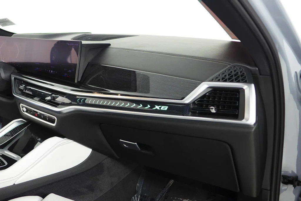 Used 2024 Gray BMW xDrive40i image 13