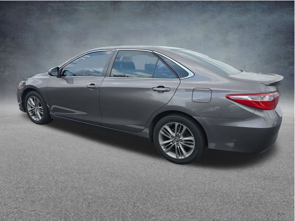 Used 2015 Gray Toyota SE image 10